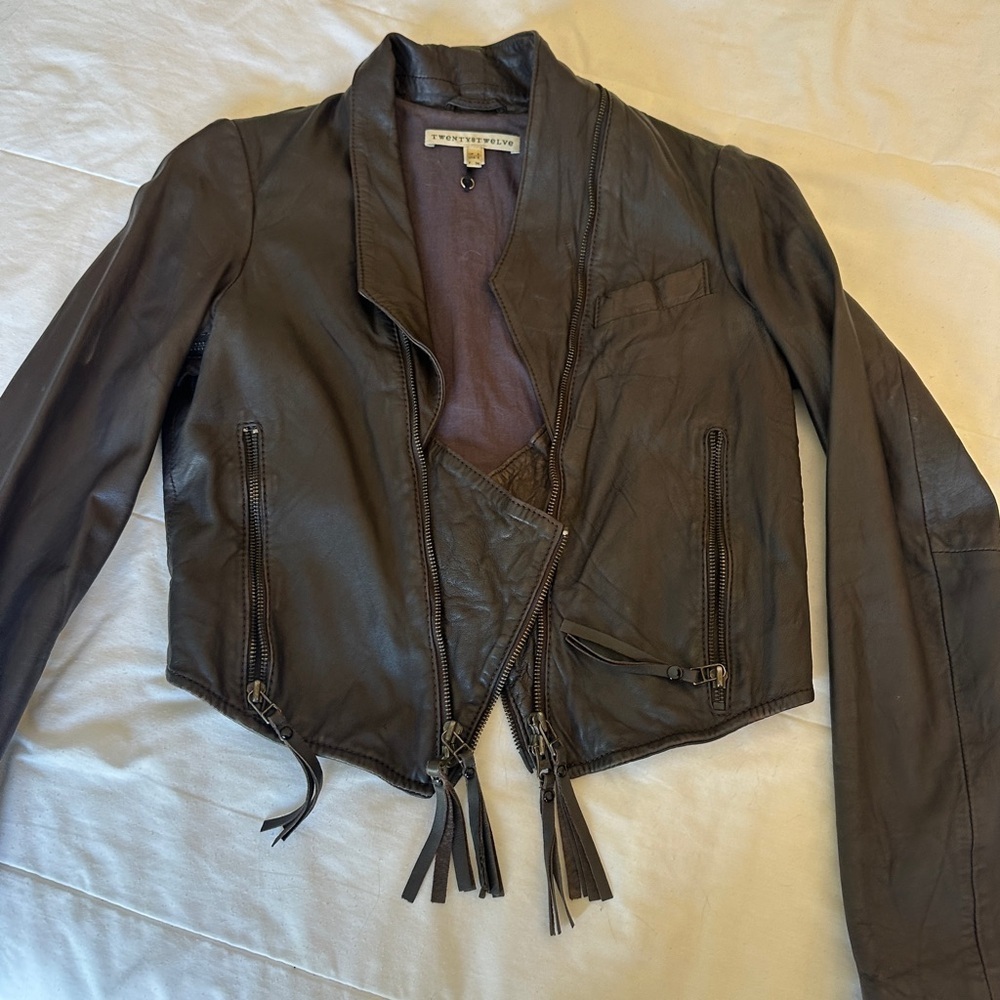 Women's soft brown sheep Leather Jacket with zipper detail - Picture 5 of 12